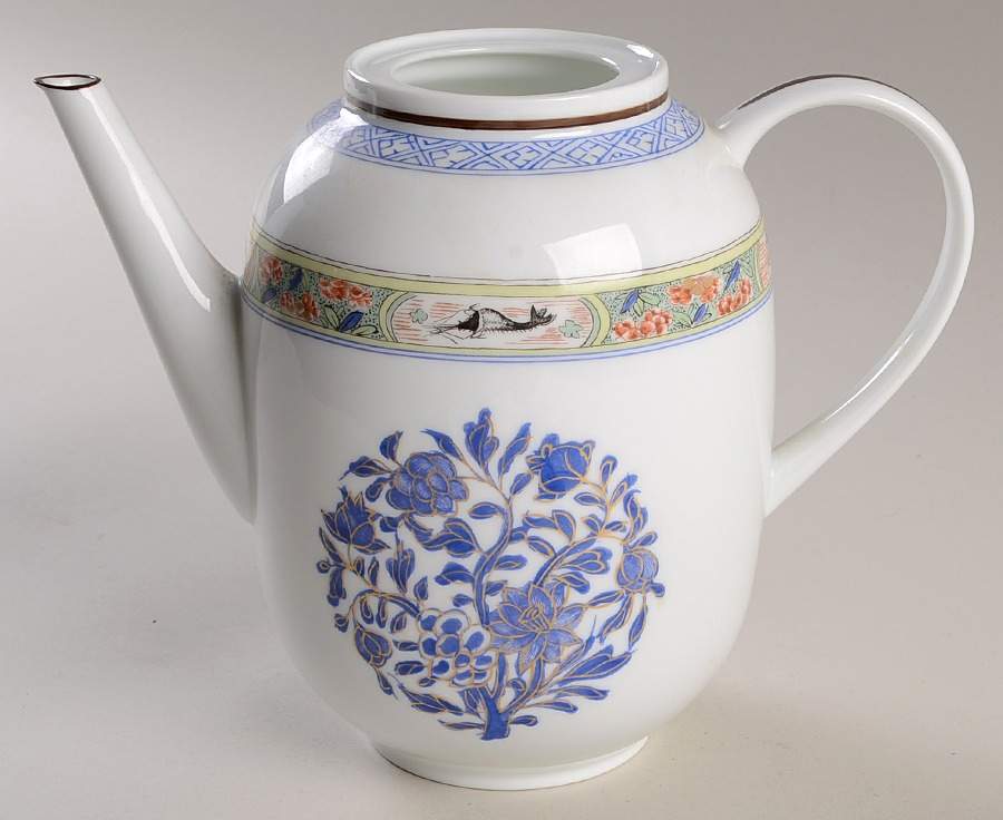 Kan Sou (White Background) Coffee Pot No Lid by Puiforcat-1