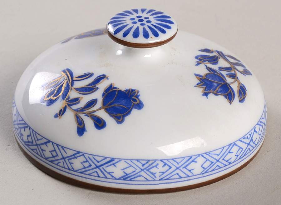 Kan Sou (White Background) Lid for Coffee Pot by Puiforcat-1