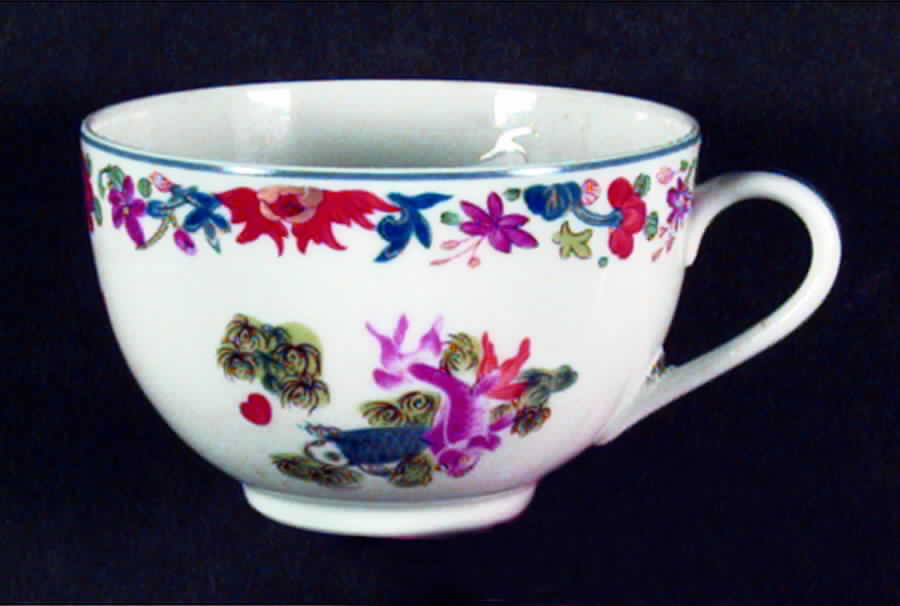 Kiang She (White Background) Flat Cup by Puiforcat-1