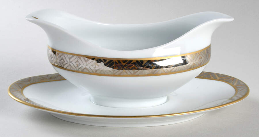 Sumatra Gravy Boat with Attached Underplate by Puiforcat-1