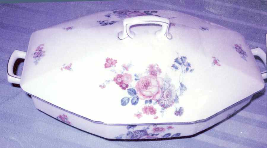 3220 Oval Covered Vegetable by Porcelain Union-1