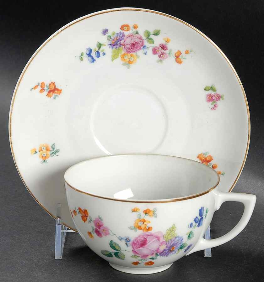 PUN28 Flat Cup & Saucer Set by Porcelain Union-1