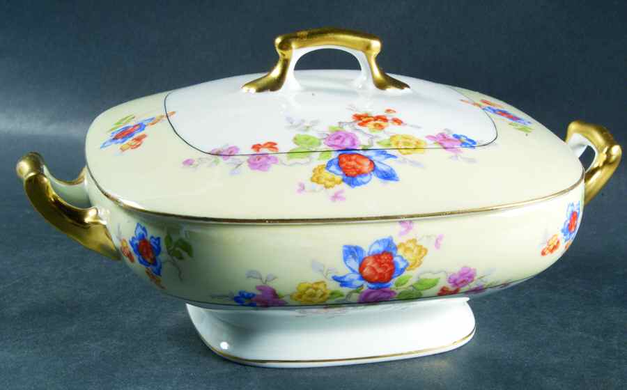 PUN3 Square Covered Vegetable by Porcelain Union-1