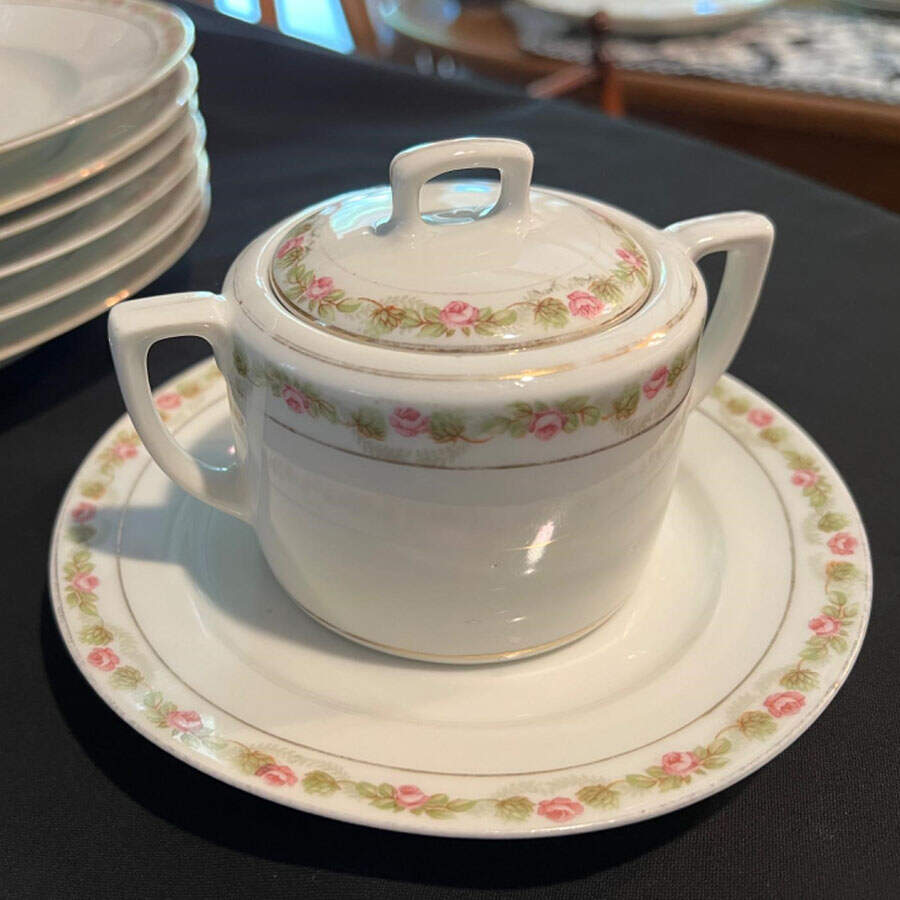 PUN33 Sugar Bowl & Lid by Porcelain Union-1