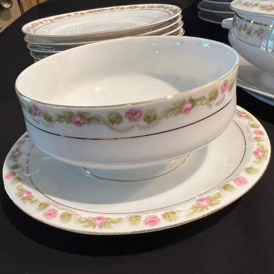 PUN33 Gravy Boat with Attached Underplate by Porcelain Union-1