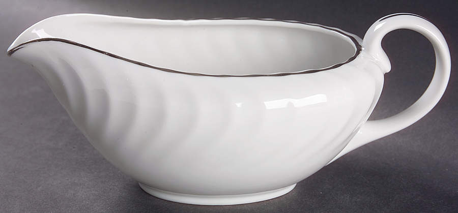 Estate Gravy Boat by Puritan (Japan)-1