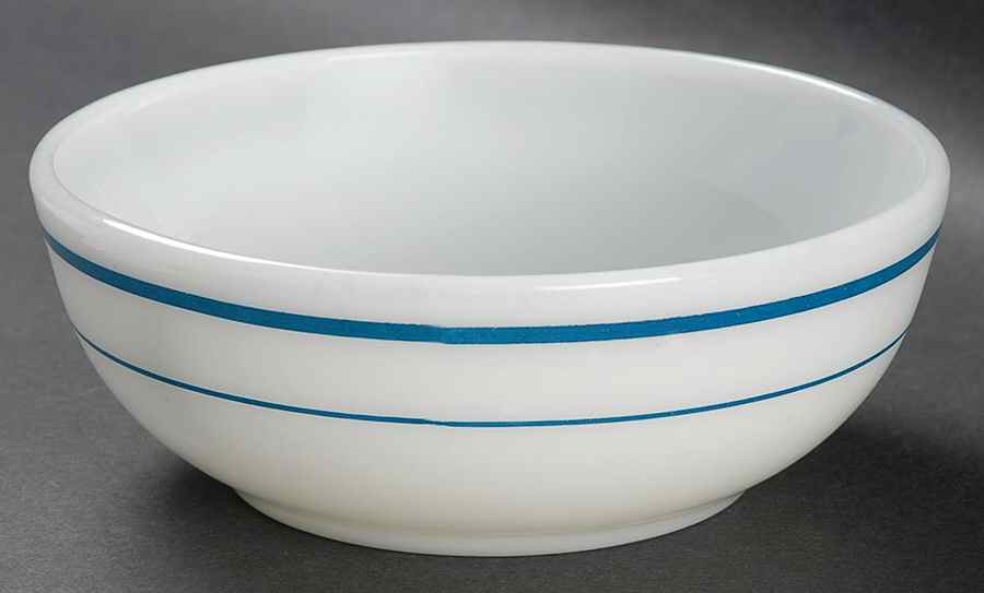 PYR7 Coupe Cereal Bowl by Pyrex-1