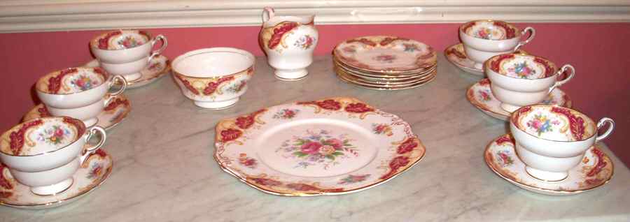 Cheltenham Square Handled Cake Plate by Paragon-1