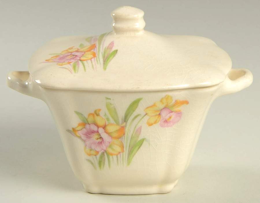Jonquil (Scalloped, No Trim) Sugar Bowl & Lid by Paden City-1
