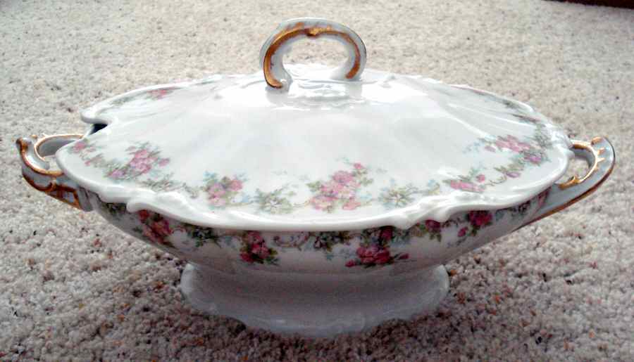 POY119 Tureen &  Lid by Jean Pouyat-1