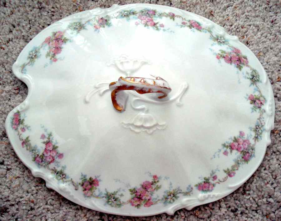 POY119 Lid for Tureen by Jean Pouyat-1