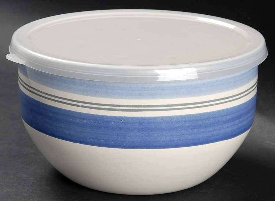 Rio 7" Metal Bowl & Plastic Lid by Pfaltzgraff-1