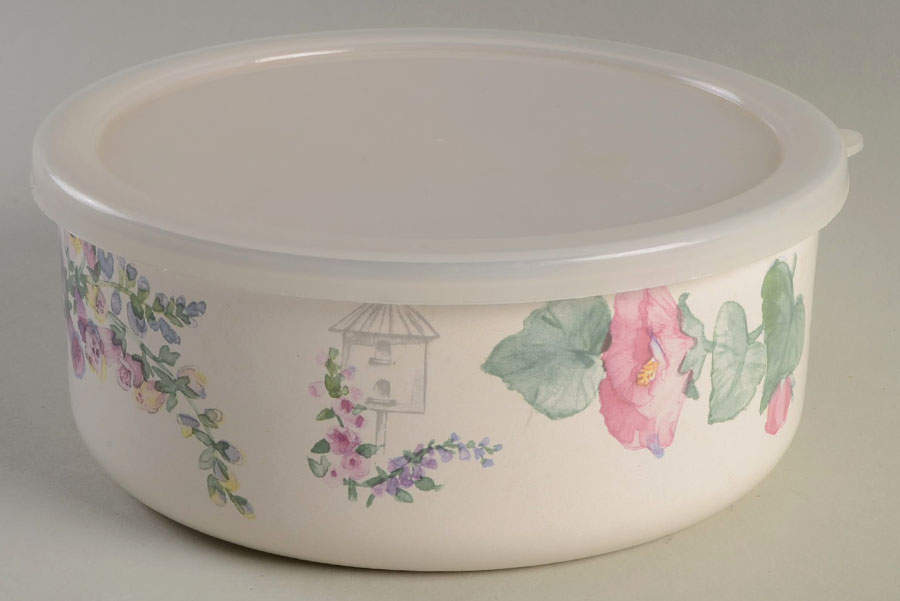 Cape May 7 3/4" Metal Bowl W/Plastic Lid by Pfaltzgraff-1