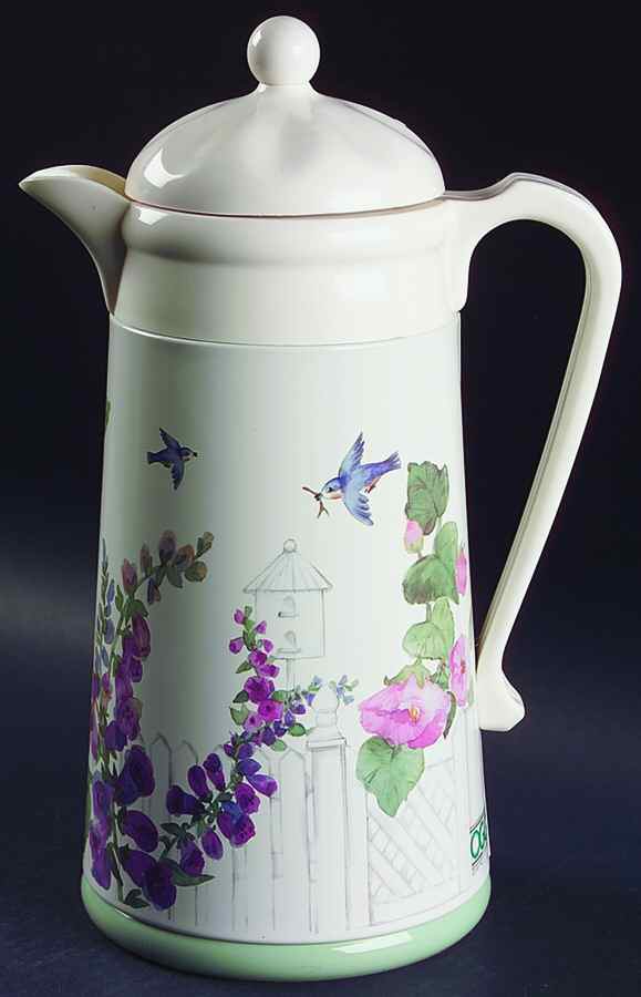 Cape May Plastic Thermos/Carafe & Lid by Pfaltzgraff-1