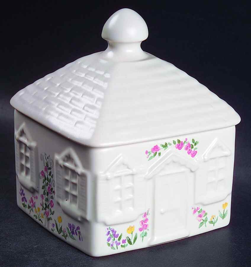 Cape May Sculpted Box & Lid by Pfaltzgraff-1
