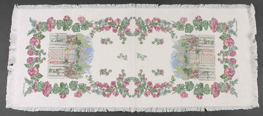 Cape May Cloth Table Runner by Pfaltzgraff-1