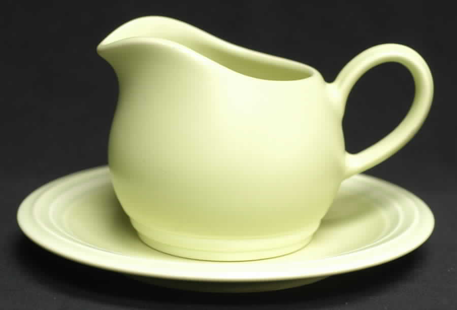 Terrace Pistachio (Green) Gravy Boat & Underplate by Pfaltzgraff-1