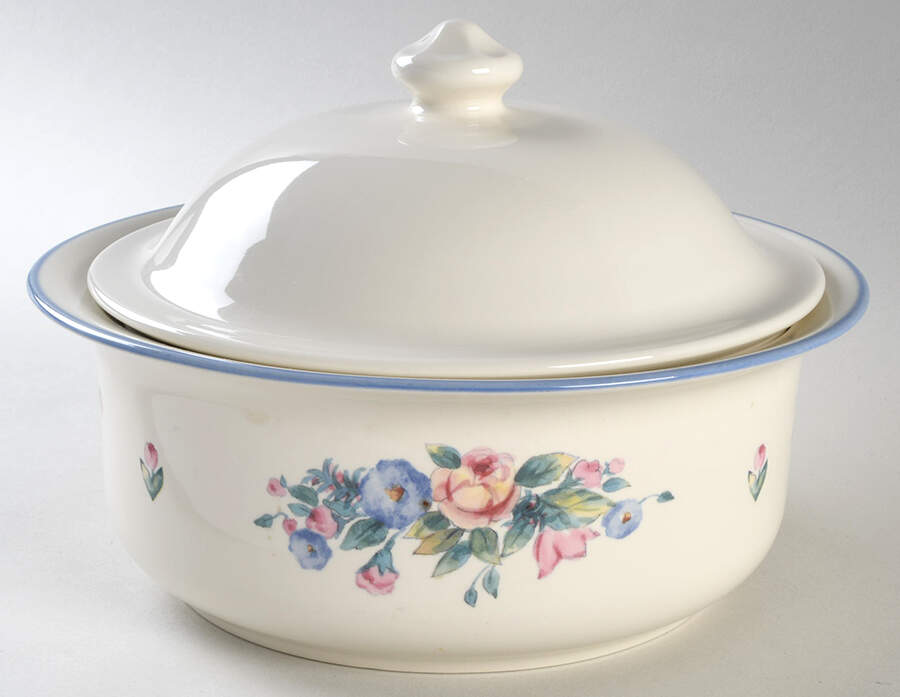 Gatehouse 2 Qt Round Covered Casserole by Pfaltzgraff-1