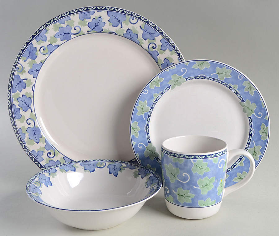 Blue Isle 4 Piece Place Setting by Pfaltzgraff-1