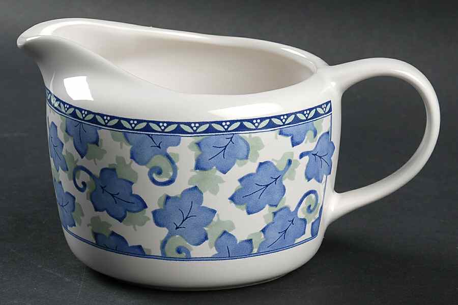 Blue Isle Gravy Boat by Pfaltzgraff-1