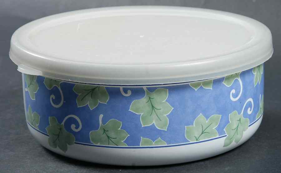 Blue Isle 5" Metal Bowl W/Plastic Lid by Pfaltzgraff-1