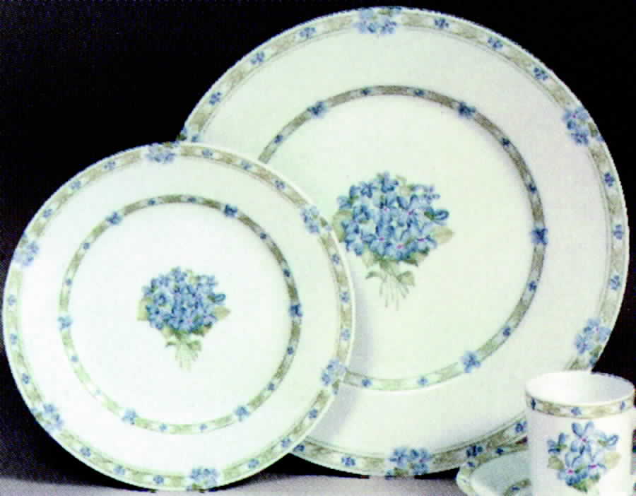 Violettes Dinner Plate by Porcelaine De Paris-1