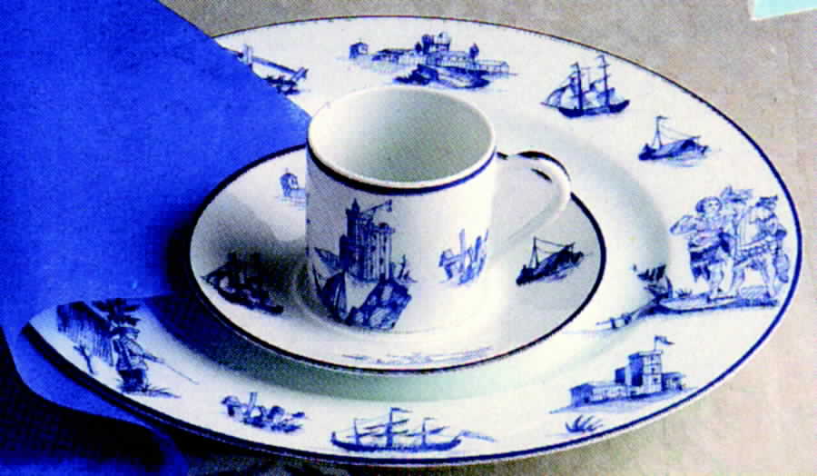 Nouveau Monde Dinner Plate by Porcelaine De Paris-1