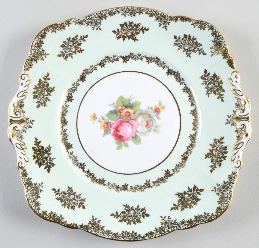 A542-8 Handled Cake Plate by Paragon-1