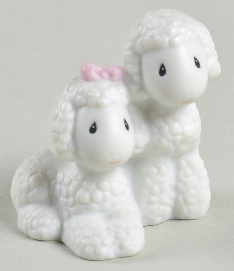 Sheep-Noahs Ark Cracked Egg - Sheep - Egg Trademark With Box by Precious Moments-1