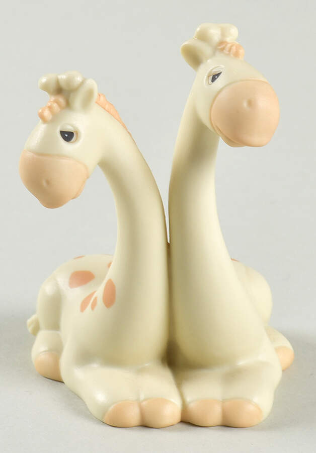 Giraffes-Noah's Ark Cracked Egg - Giraffes - Egg Trademark, No Box by Precious Moments-1