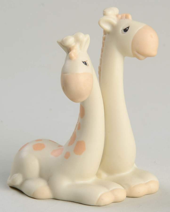 Giraffes-Noah's Ark Heart-Giraffes - Heart Trademark, No Box by Precious Moments-1