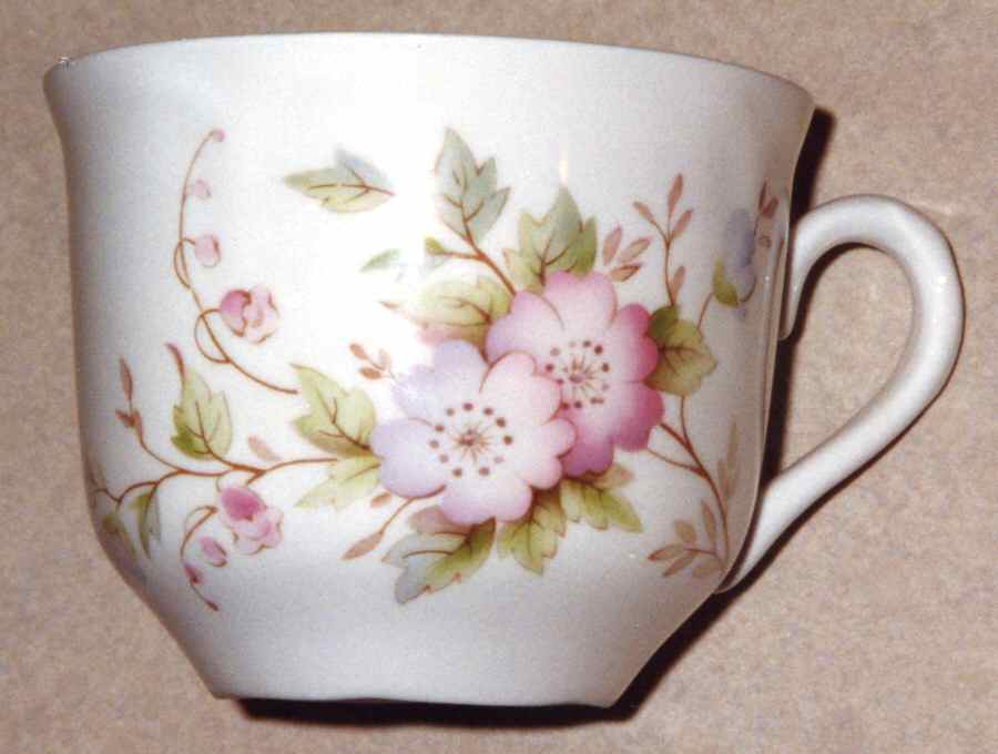 Annabelle Flat Cup by Palissy-1