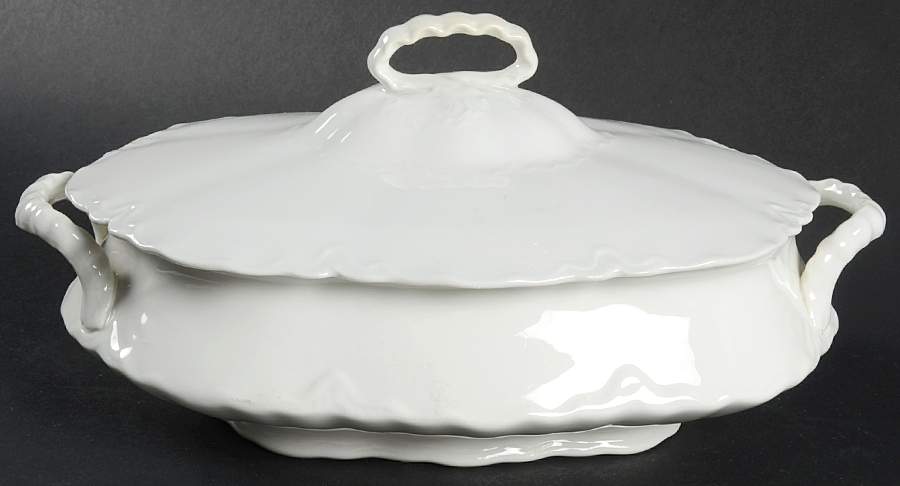Louvre Oval Covered Vegetable by Pope Gosser-1