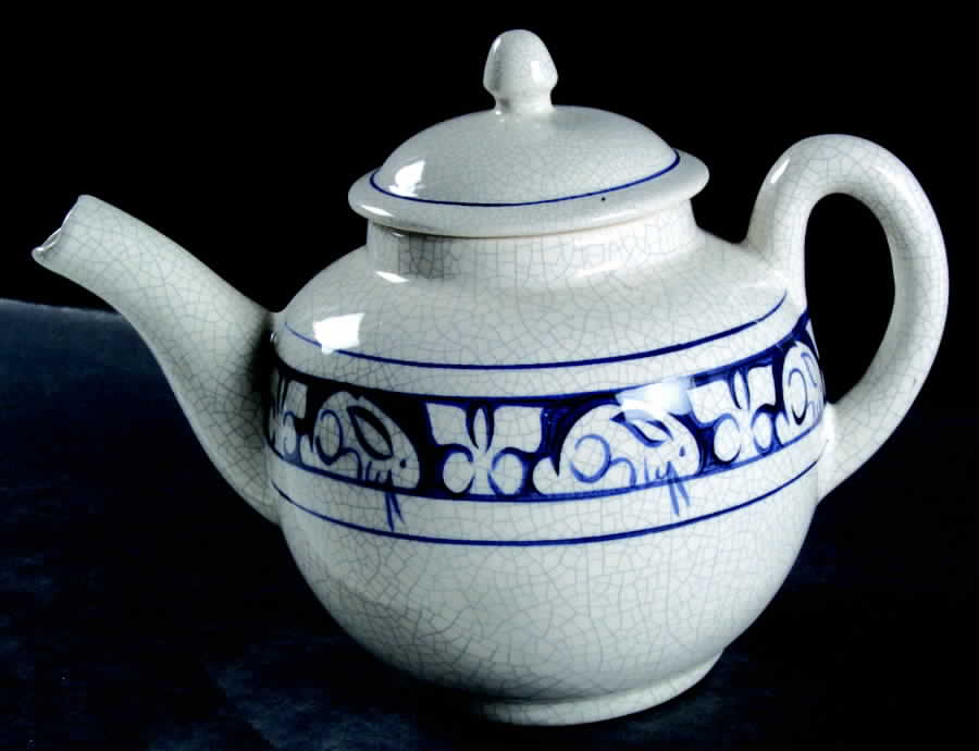 Dedham Rabbit Teapot & Lid by Potting Shed-1