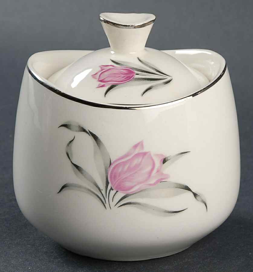 Kenilworth Sugar Bowl & Lid by Paden City-1