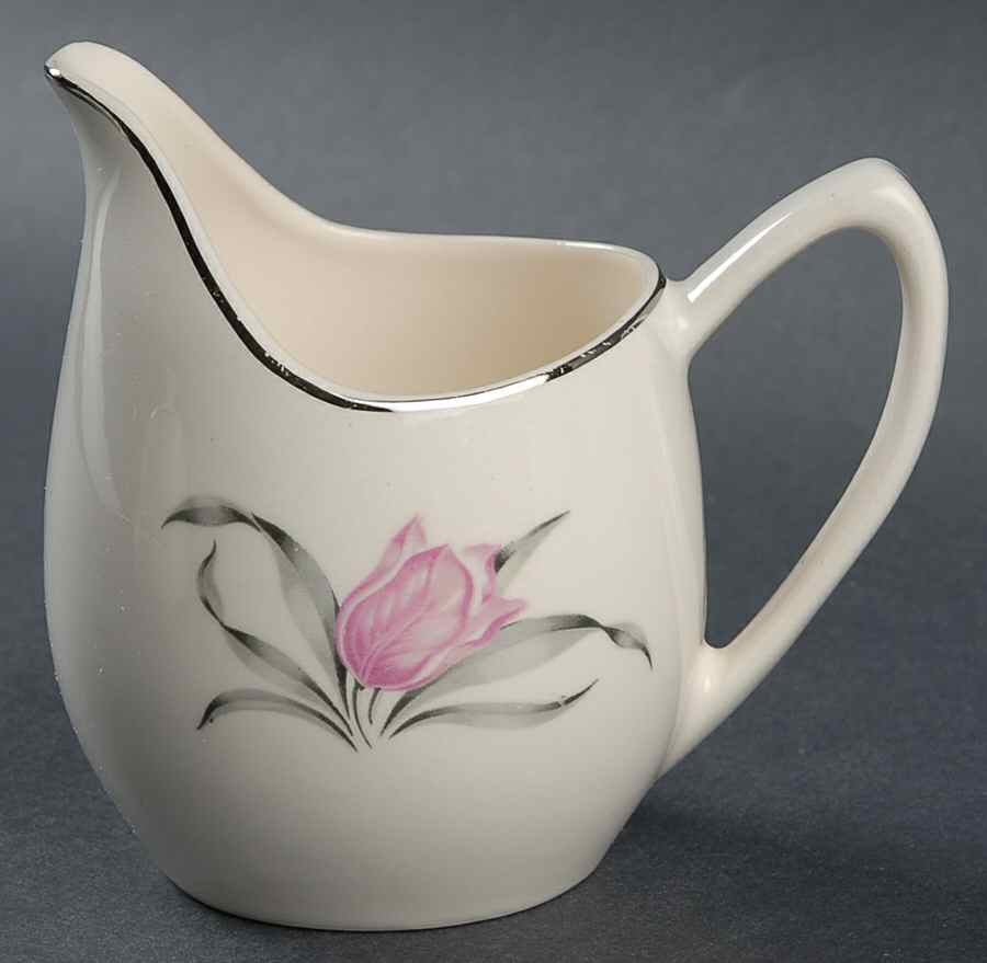 Kenilworth Creamer by Paden City-1