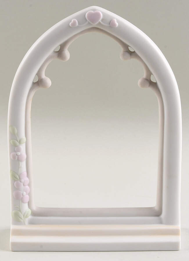 Wedding Arch G Clef - Wedding Arch - G Clef Trademark With Box by Precious Moments-1