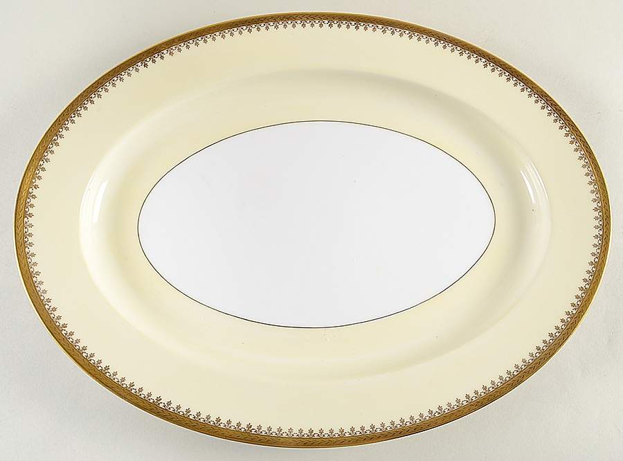 PIC25 16" Oval Serving Platter by Pickard-1