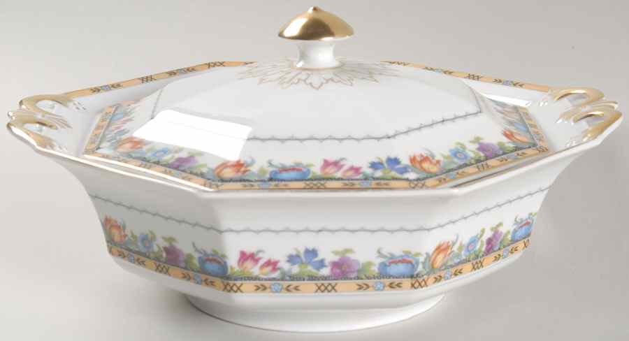 Newport (White) Round Covered Vegetable by Princess (Bavaria, Czech)-1