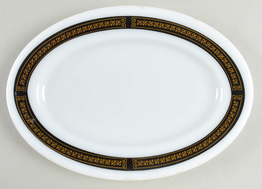 Ebony 11" Oval Serving Platter by Pyrex-1