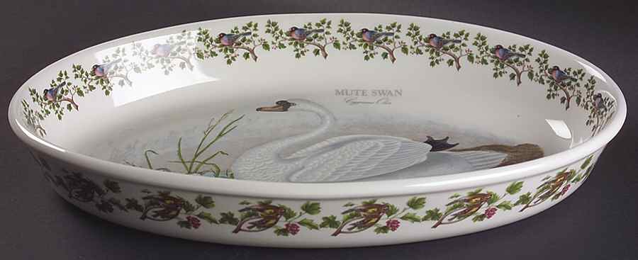 Birds of Britain 15" Oval Baker by Portmeirion-1