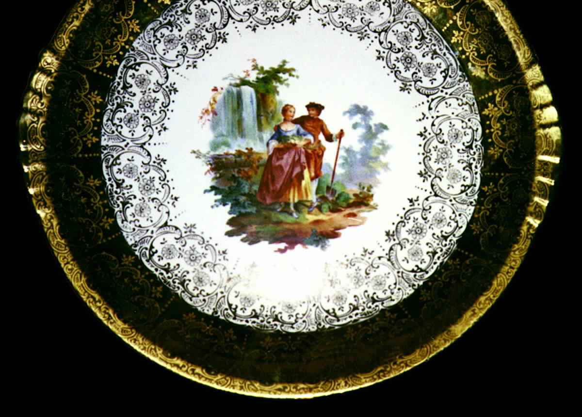 PCP118 Dinner Plate by Paden City-1