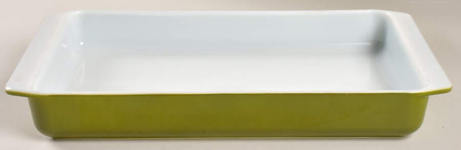 Verde (Green) 13"  Rectangular Baker by Pyrex-1