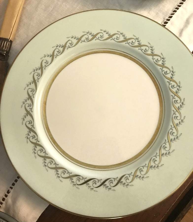 PAR34 Dinner Plate by Paragon-1