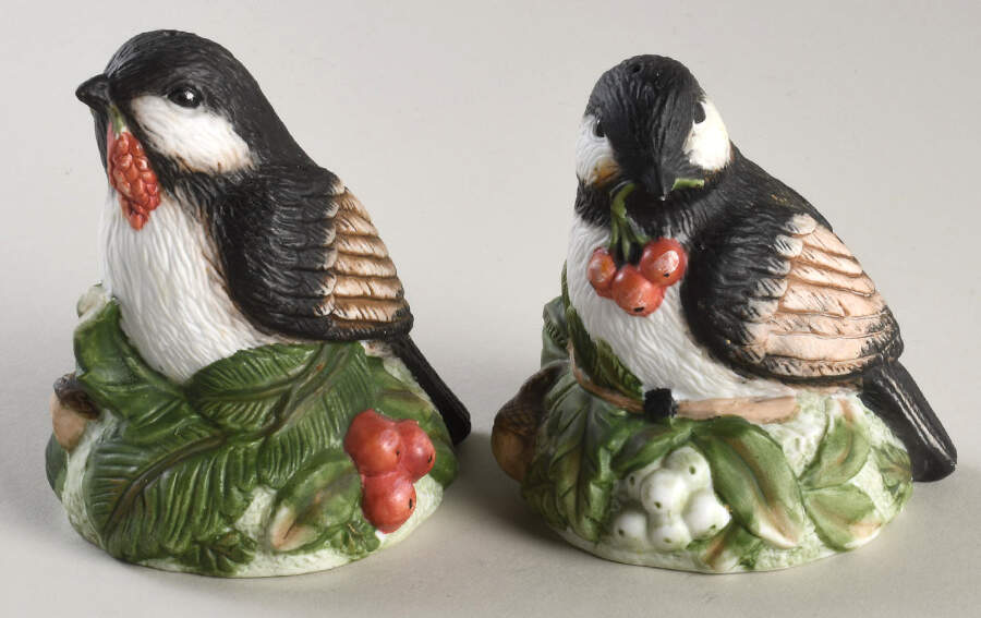 Winterwood Green Figural Salt & Pepper Set by Pfaltzgraff-1