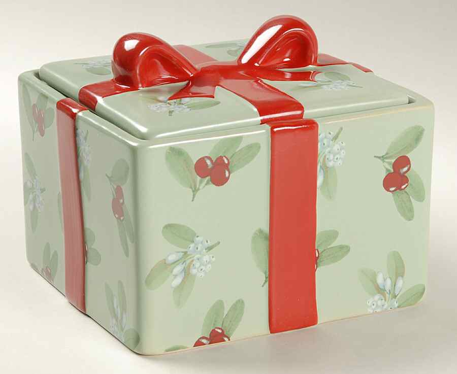 Winterwood Green Square Candy Box by Pfaltzgraff-1