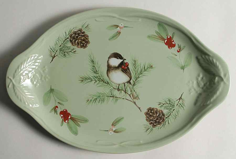 Winterwood Green 13" Oval Serving Platter by Pfaltzgraff-1