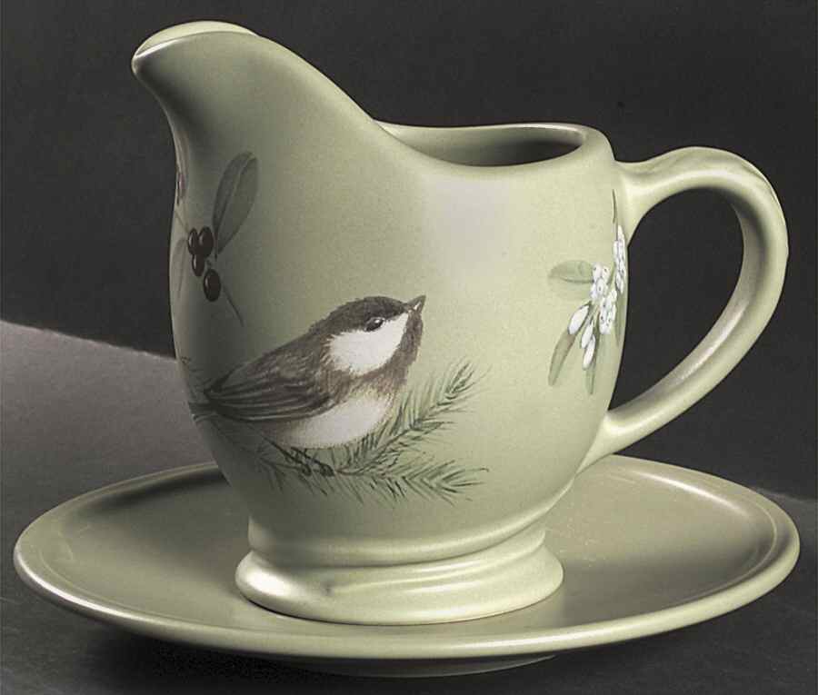 Winterwood Green Gravy Boat & Underplate by Pfaltzgraff-1