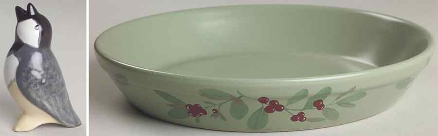 Winterwood Green 9" Pie Baking Plate with Pie Bird by Pfaltzgraff-1