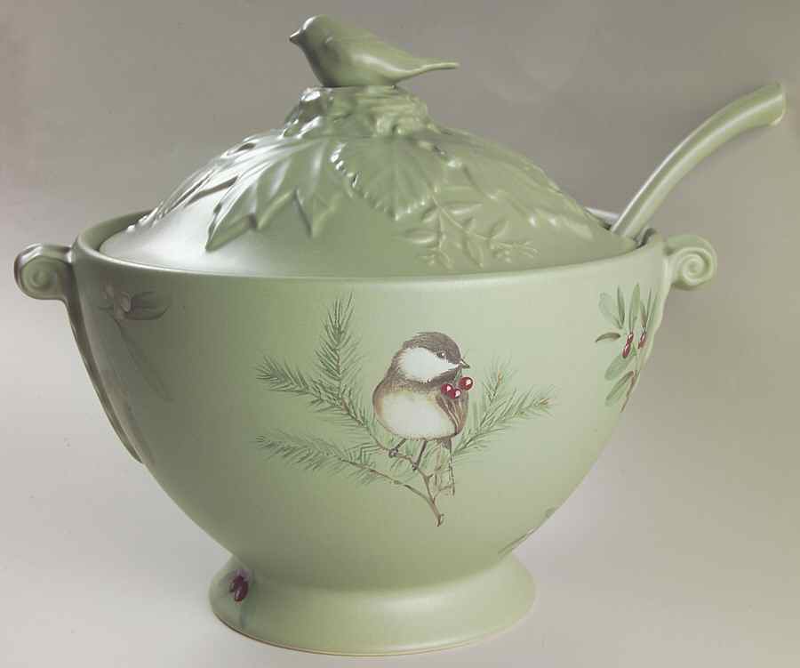 Winterwood Green Tureen & Lid w/Ladle by Pfaltzgraff-1